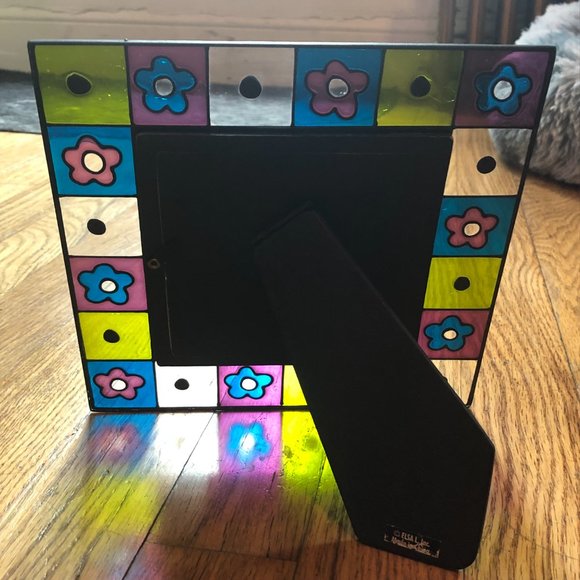 Vintage Picture Frame - for 3.75" x 3.75" Photo - 7" x 7" Overall - Picture 2 of 3